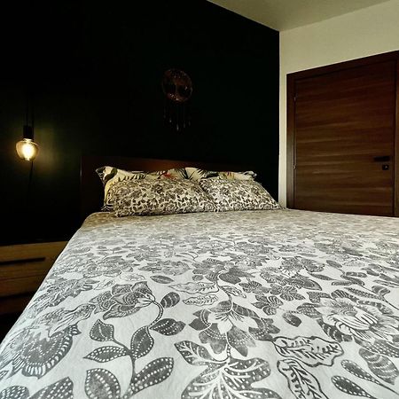 Mqabba Airport Accommodation Bedroom With Bathroom Self Check In And Self Check Out Air-Condition Included מראה חיצוני תמונה